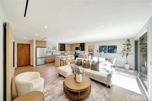 22500 Baltar St - Photo 3 of 8