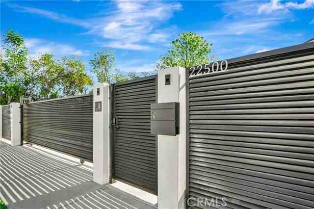 22500 Baltar St - Photo 4 of 8