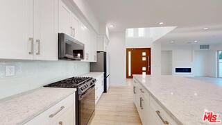 8456 Camelia Ct - Photo 3 of 8