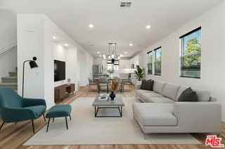 725 Daniel Freeman Cir - Photo 5 of 8