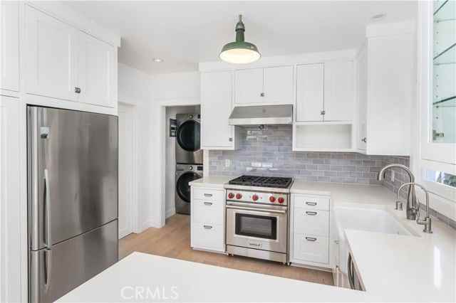 243 Windward Ave - Photo 2 of 8