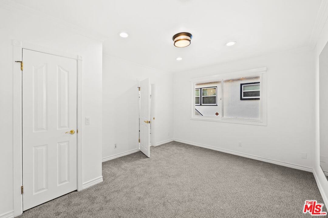 502 Smithwood Dr #502