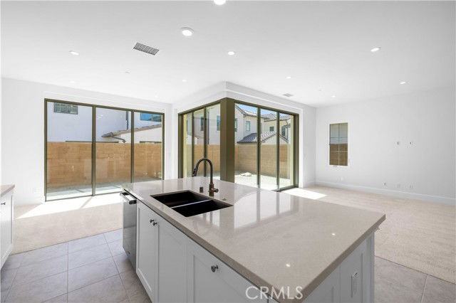 220 Fiore - Photo 5 of 8