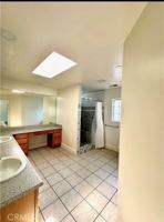 featured image of 422 E 18th St