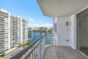 featured image of 18041 Biscayne Blvd #1202