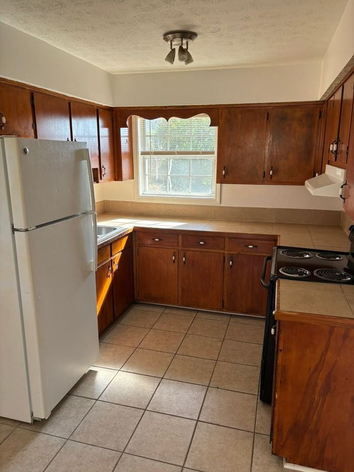 5844 Blueridge Dr - Photo 4 of 15