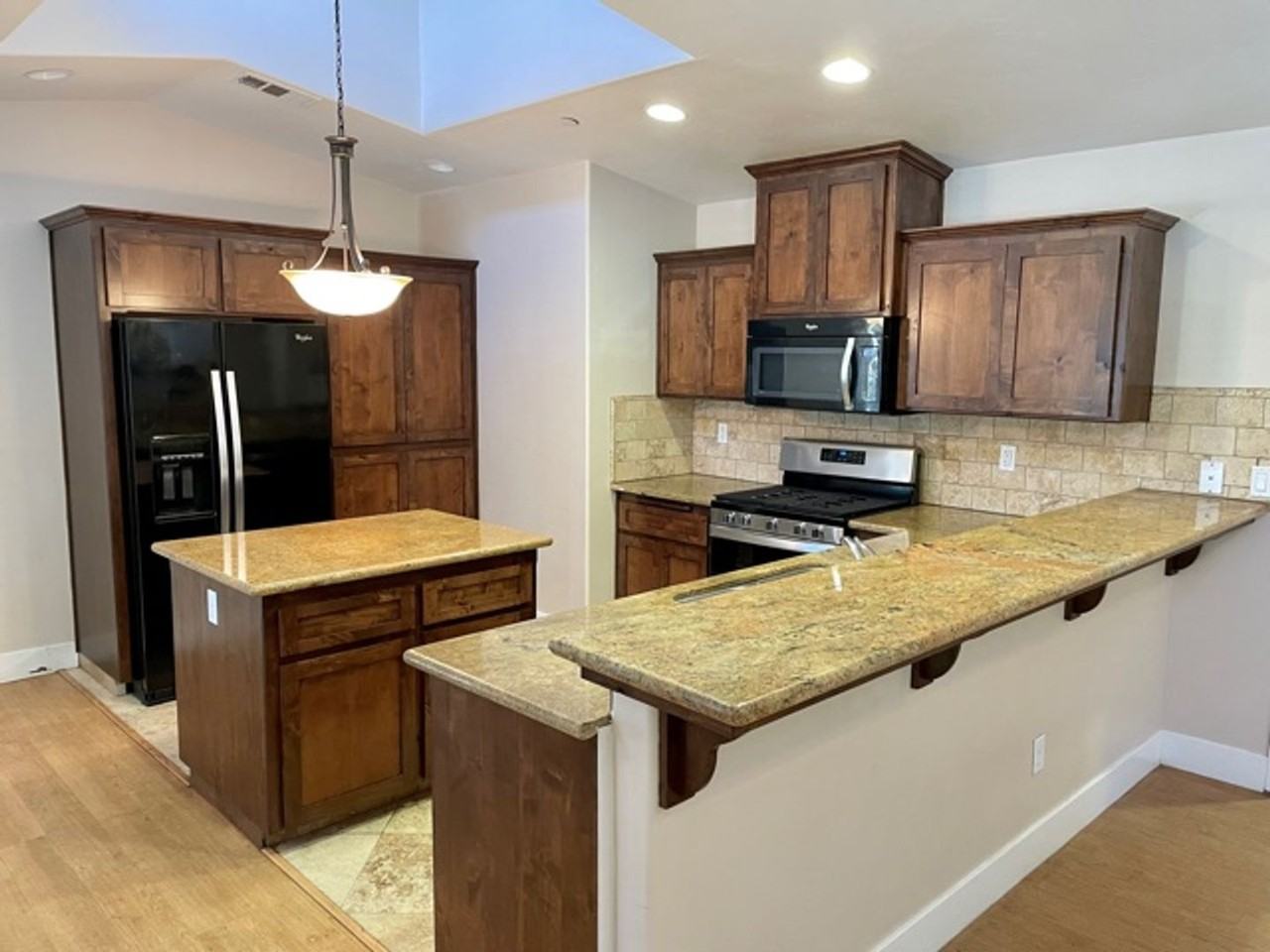 247 E Foothill Blvd - Photo 7 of 23