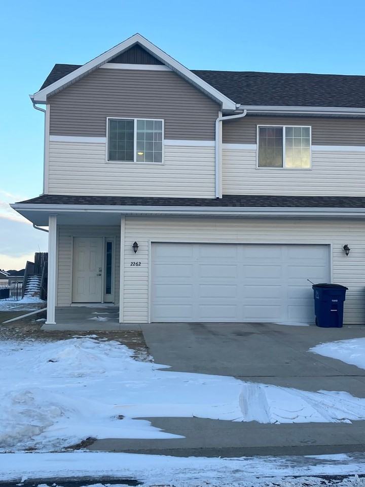 2262 35th Street Cir S - Photo 2 of 22