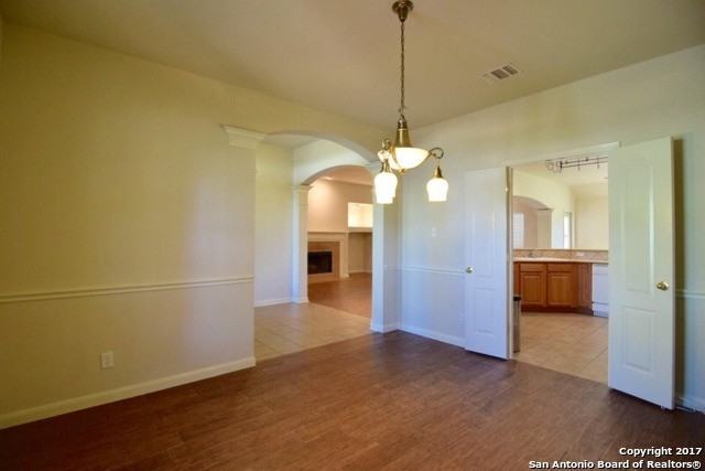 444 Lantana Rdg - Photo 4 of 26