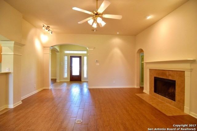 444 Lantana Rdg - Photo 5 of 26