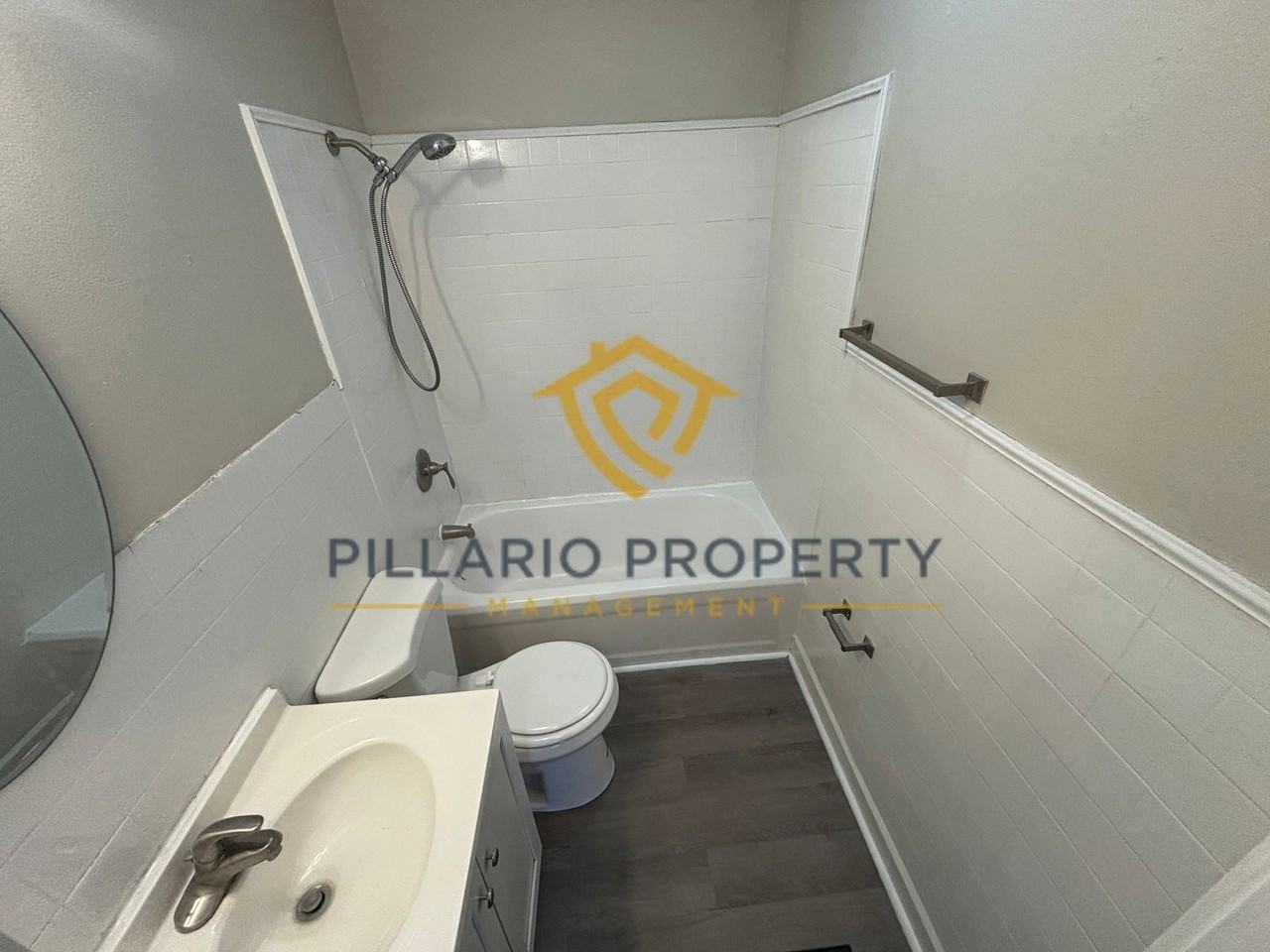 2459 Finley Ave - Photo 5 of 11