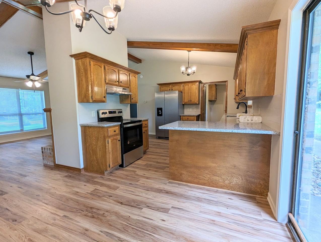 5706 Bandera St - Photo 3 of 14