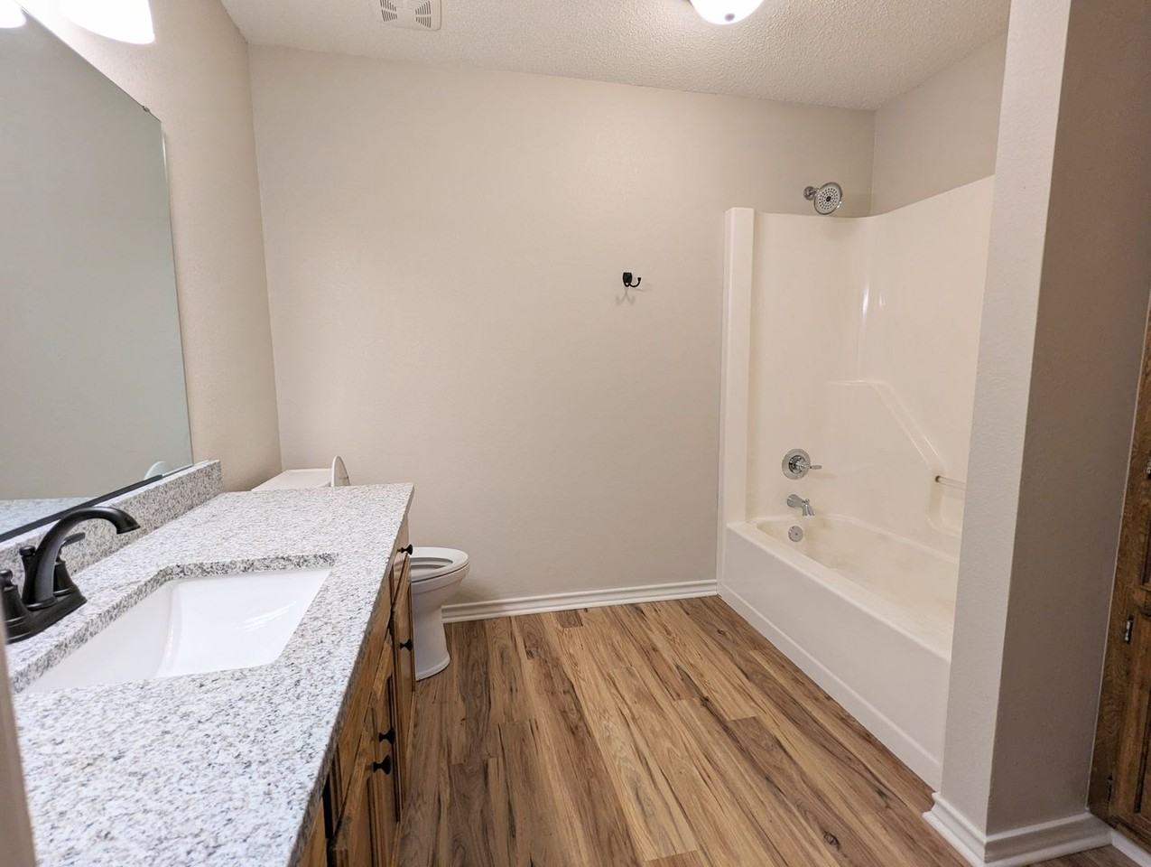 5706 Bandera St - Photo 7 of 14