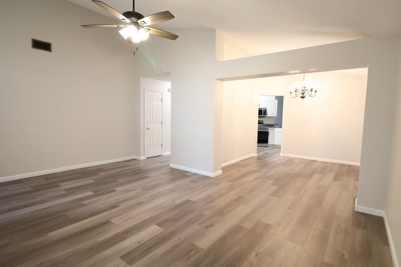 8200 Lode Star Ave - Photo 6 of 19