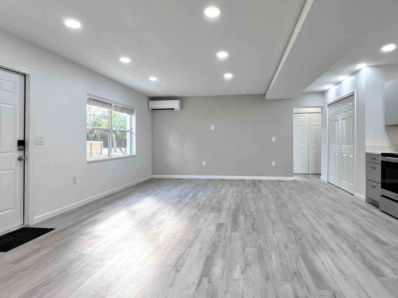 3032 Spirit Lake Dr - Photo 4 of 22