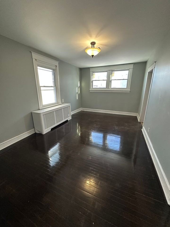 531 Larchwood Ave - Photo 4 of 18