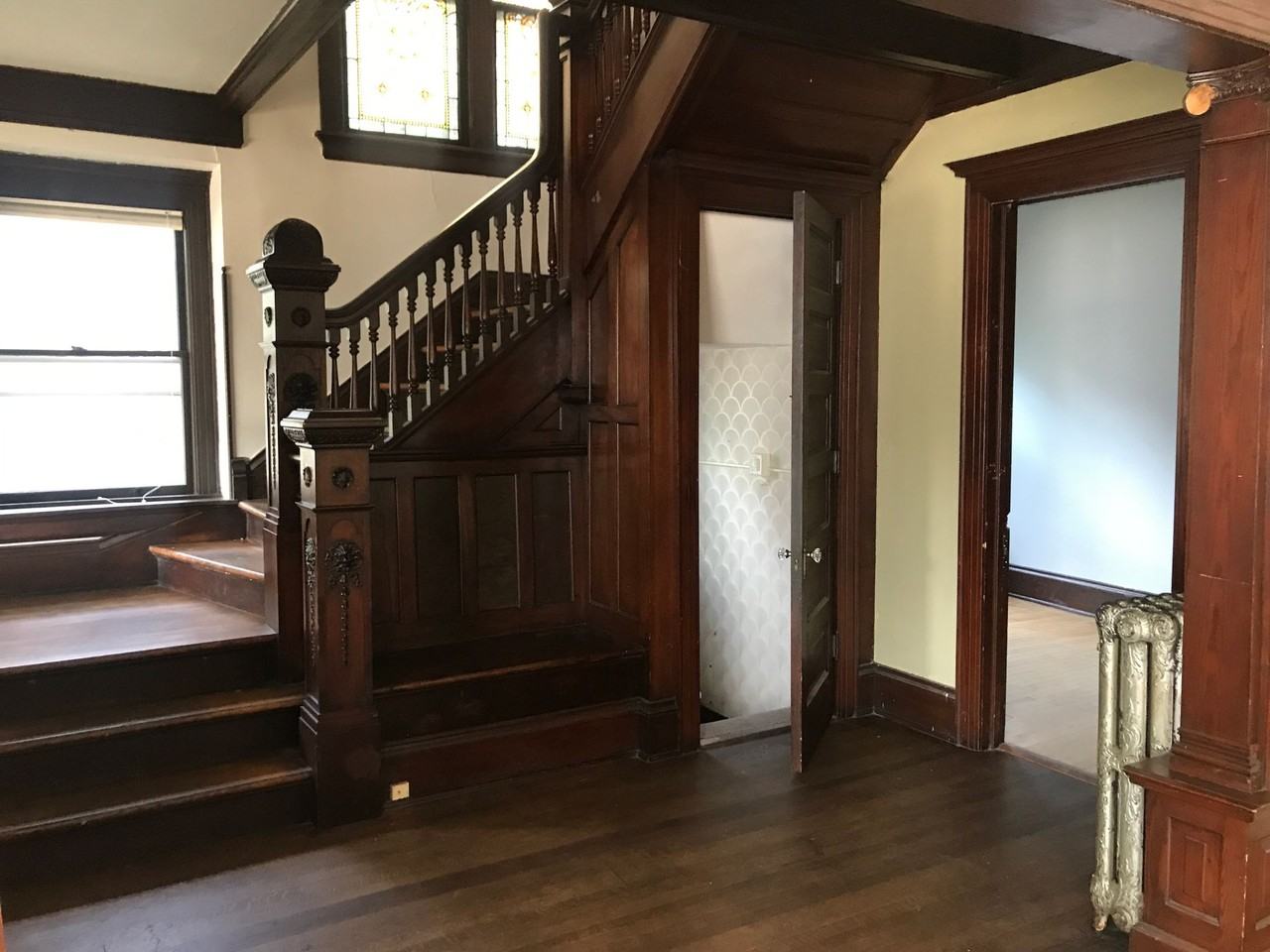 2863A N Downer Ave - Photo 3 of 40