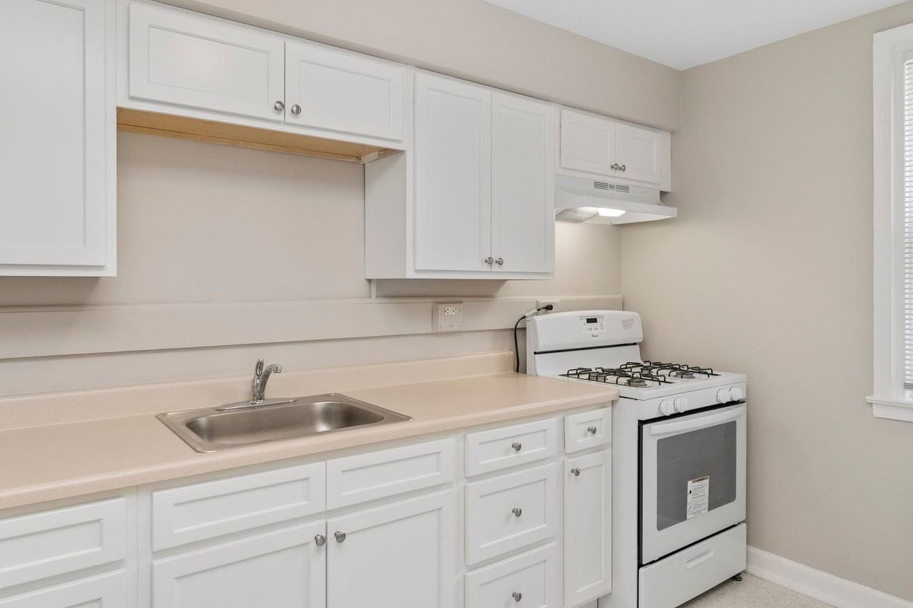 5346 Chew Ave - St. Teresa - Photo 6 of 34