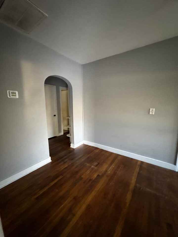 515 S 8th St - Photo 5 of 7