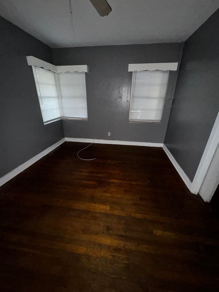 515 S 8th St - Photo 6 of 7