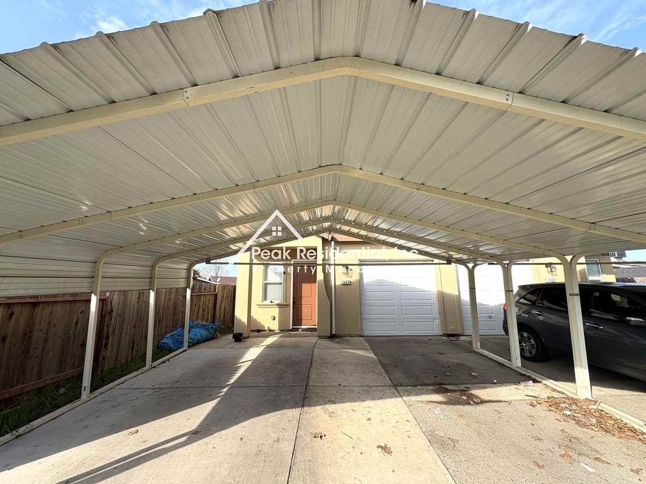 7662 Lisa Ann Ct - Photo 2 of 3