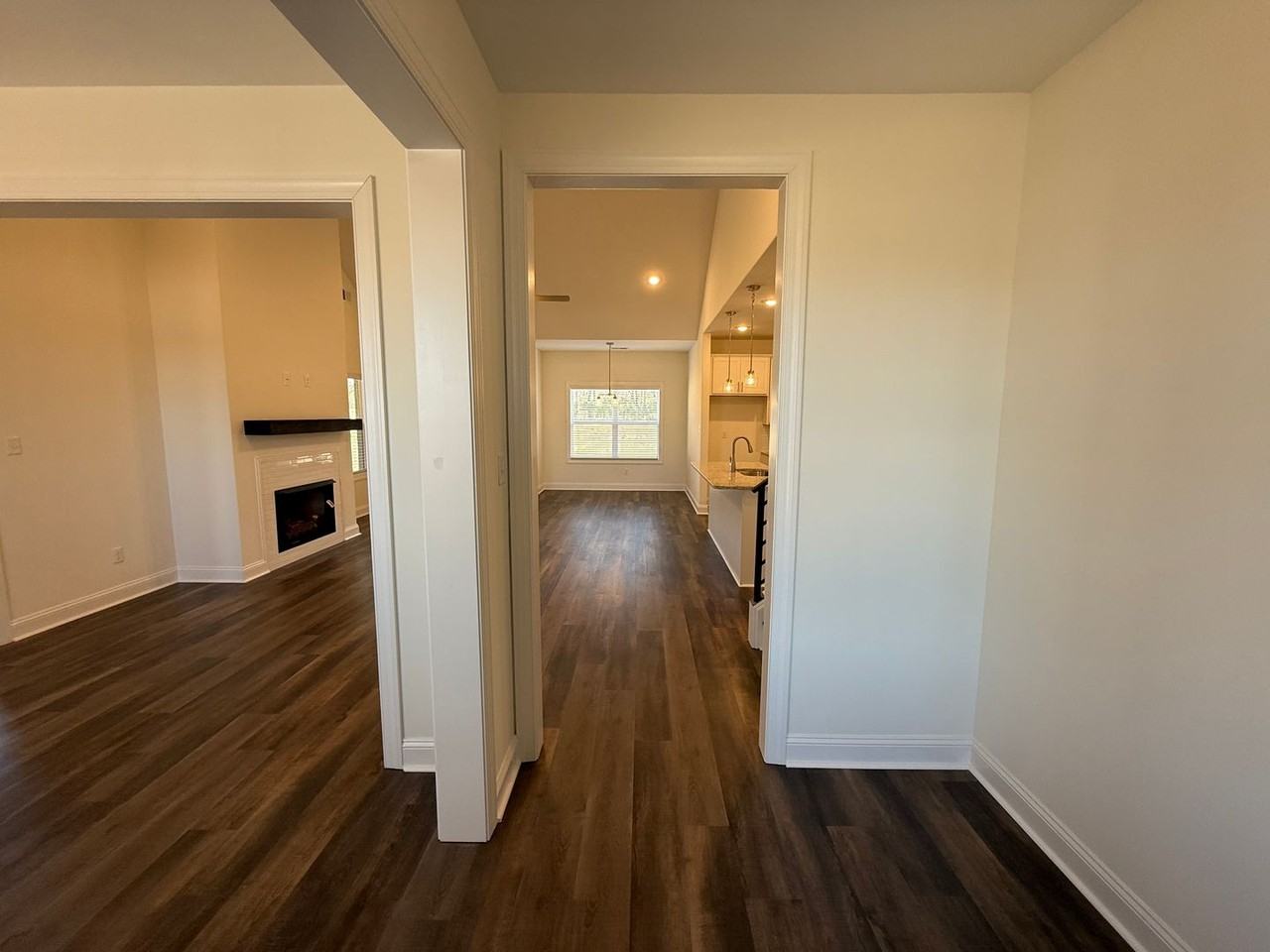 7436 Newbury Dr - Photo 3 of 13