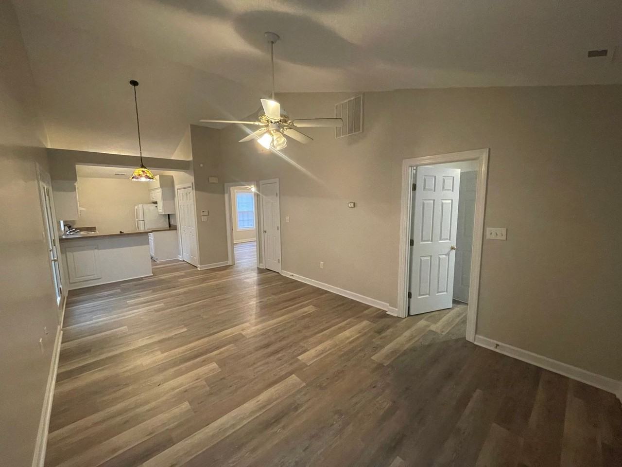 2416 Winding Creek Dr Sw - Photo 4 of 16