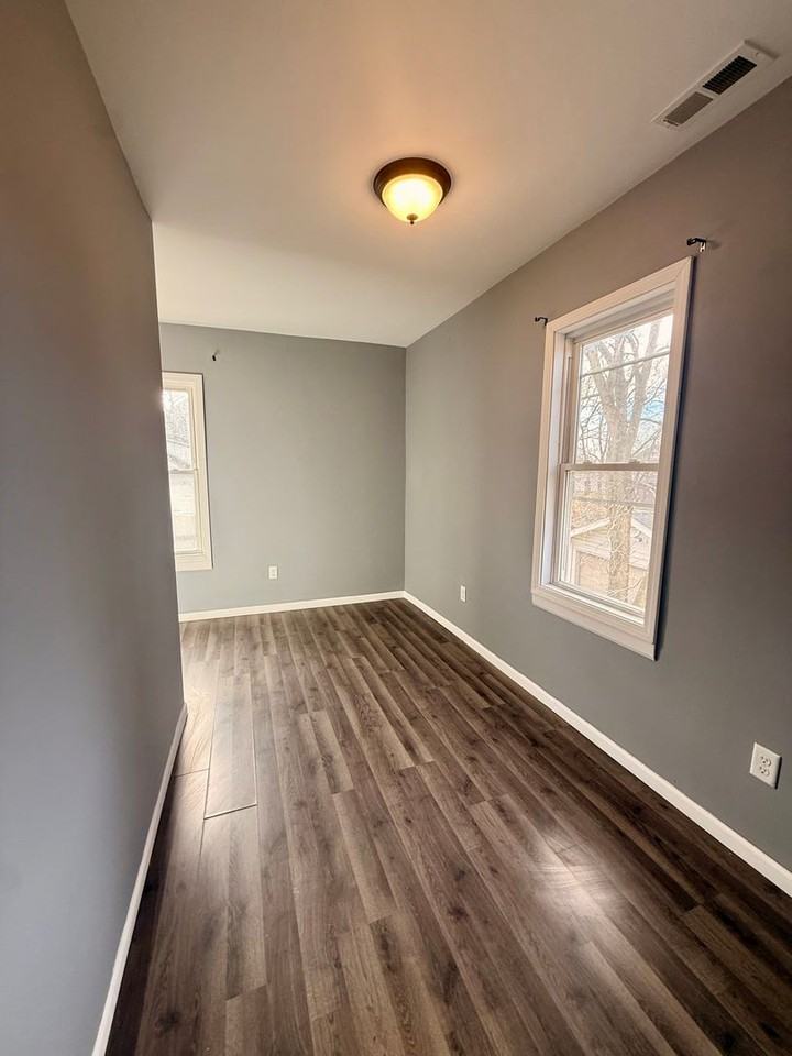 713 S 4th St - Photo 5 of 10