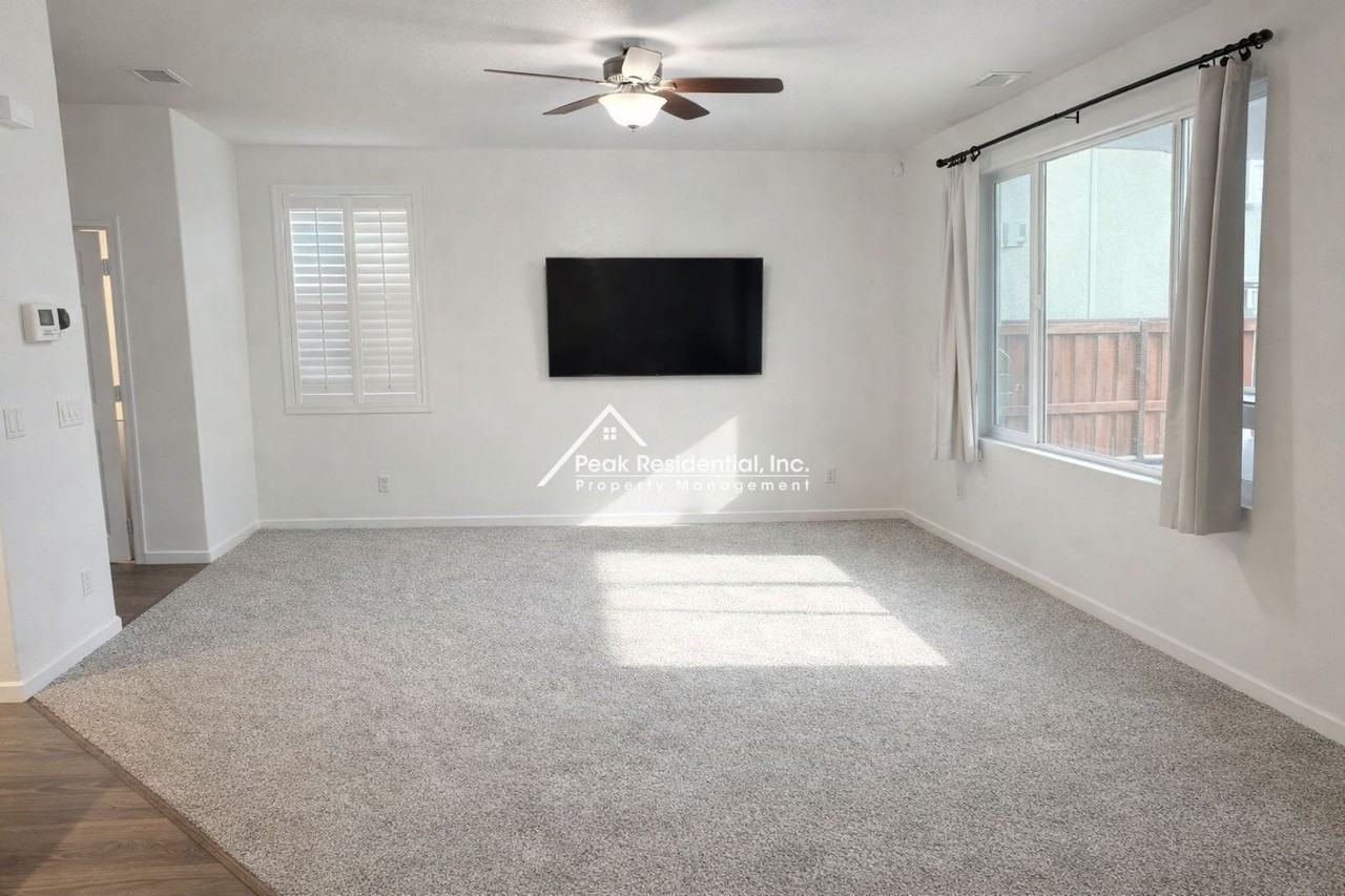 6155 Mehrten Cir - Photo 3 of 27