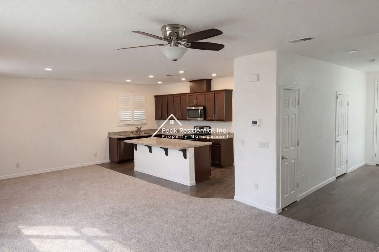 6155 Mehrten Cir - Photo 4 of 27