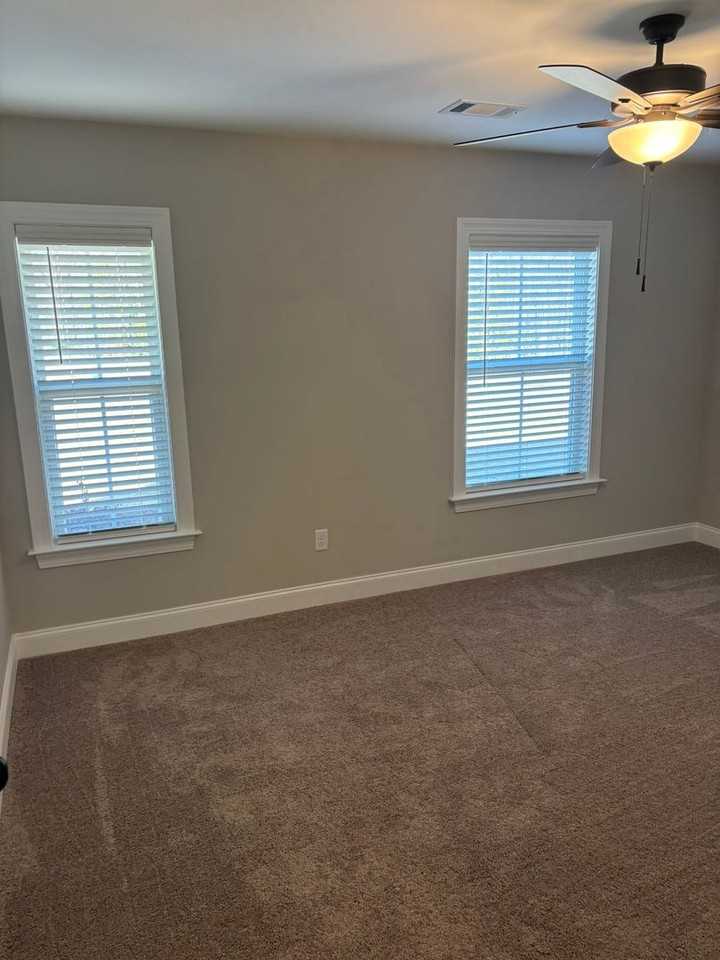 280 Young Ln - Photo 6 of 20