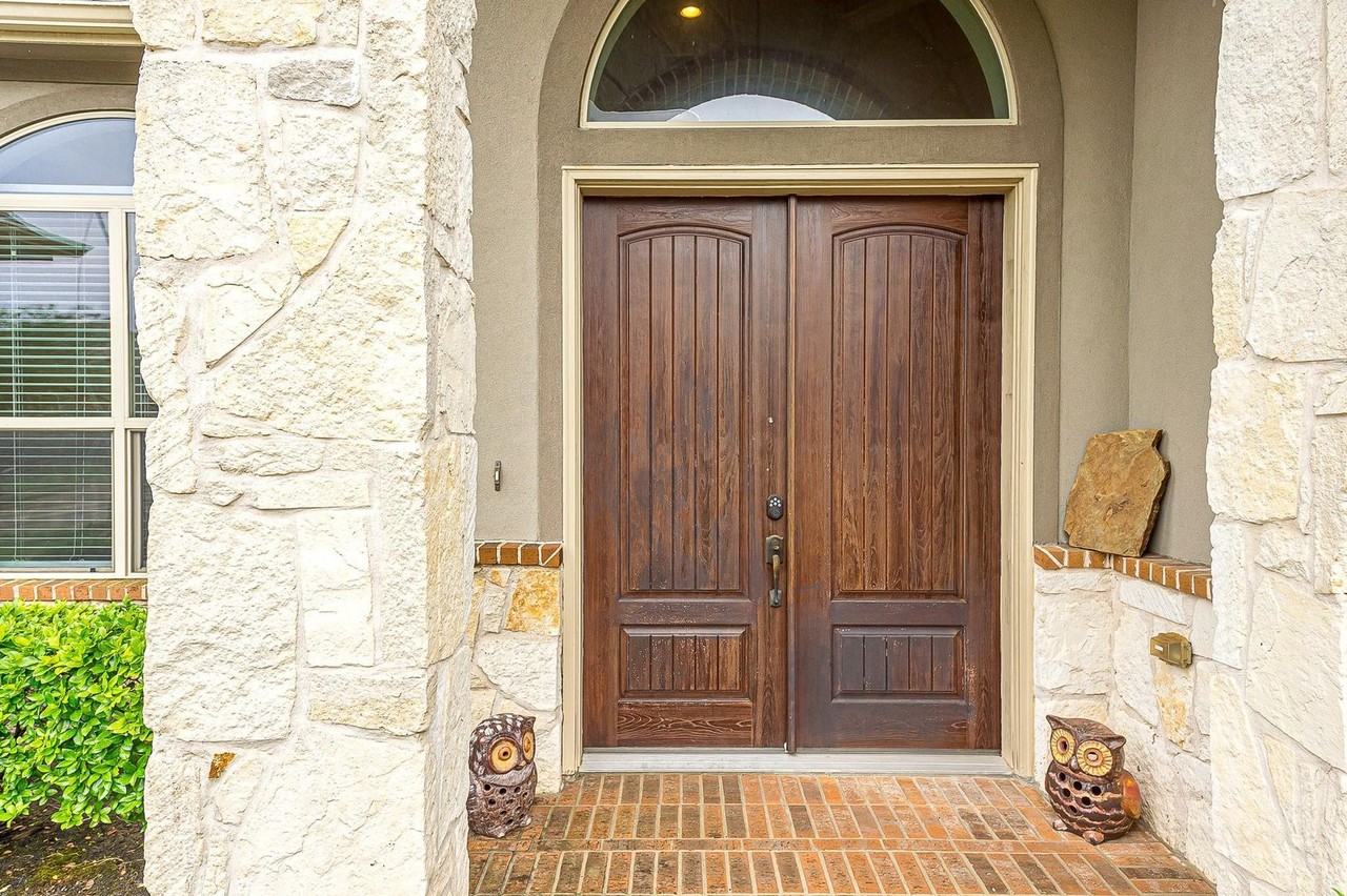 24211 Olivara Ln - Photo 3 of 30