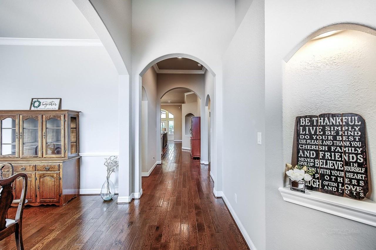 24211 Olivara Ln - Photo 4 of 30