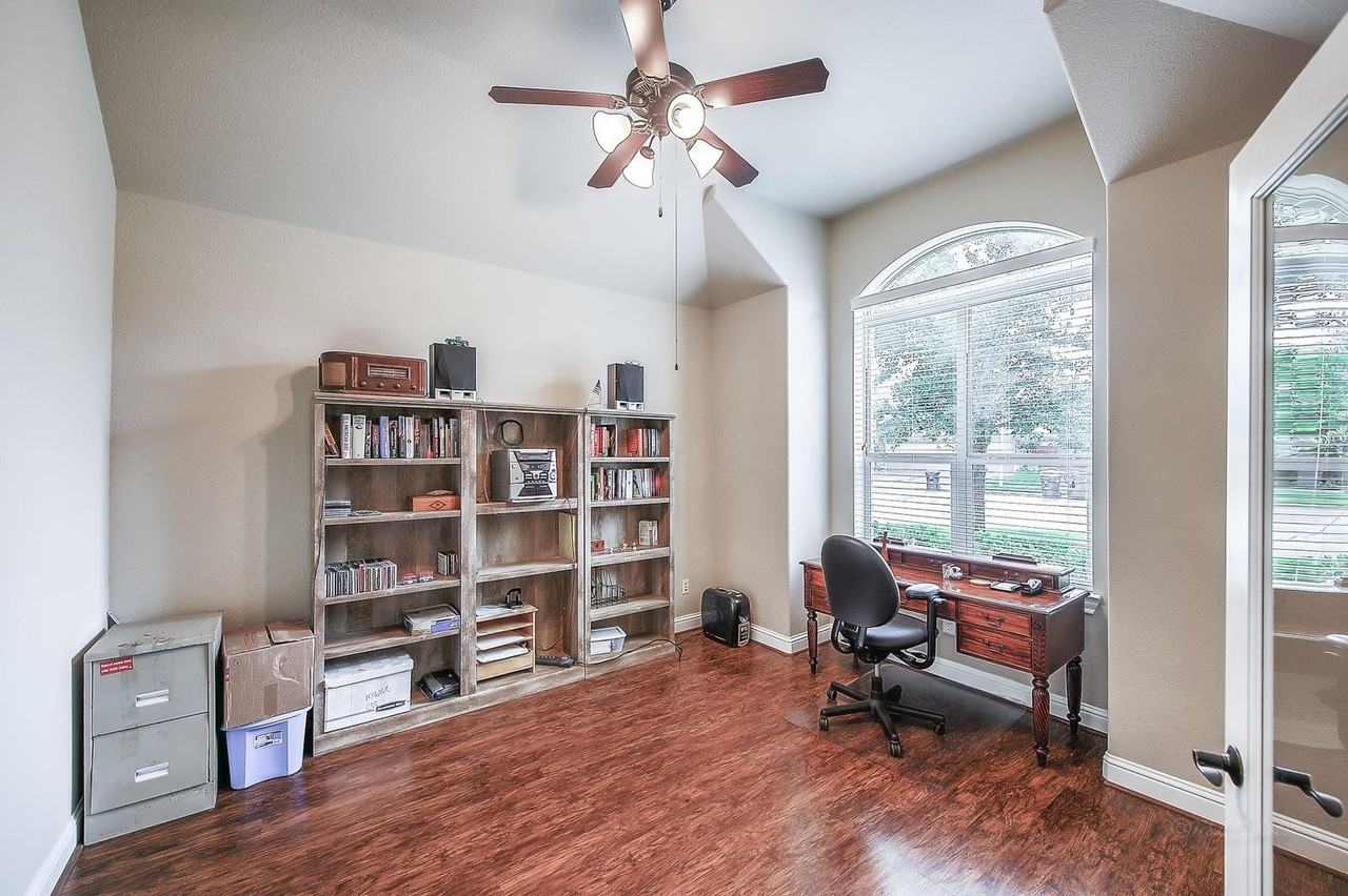 24211 Olivara Ln - Photo 6 of 30