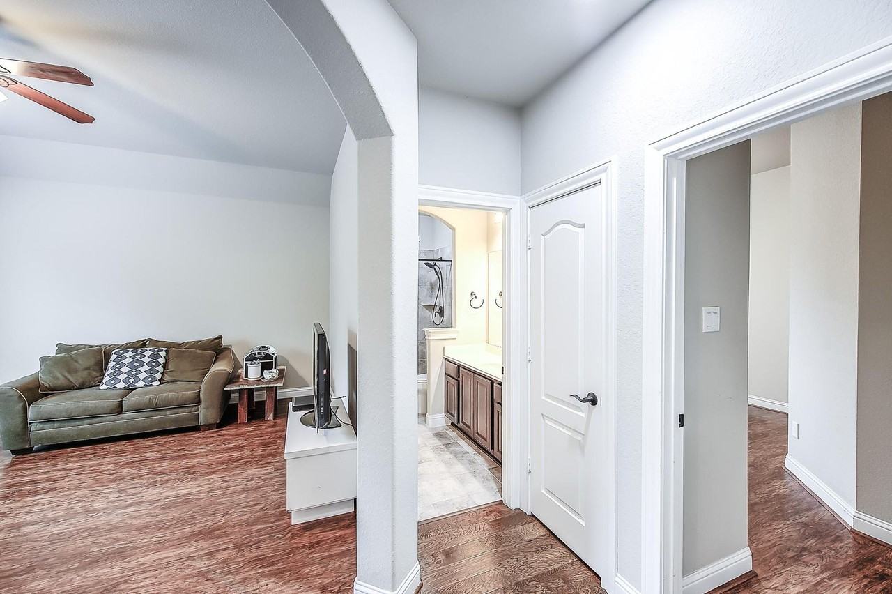 24211 Olivara Ln - Photo 7 of 30