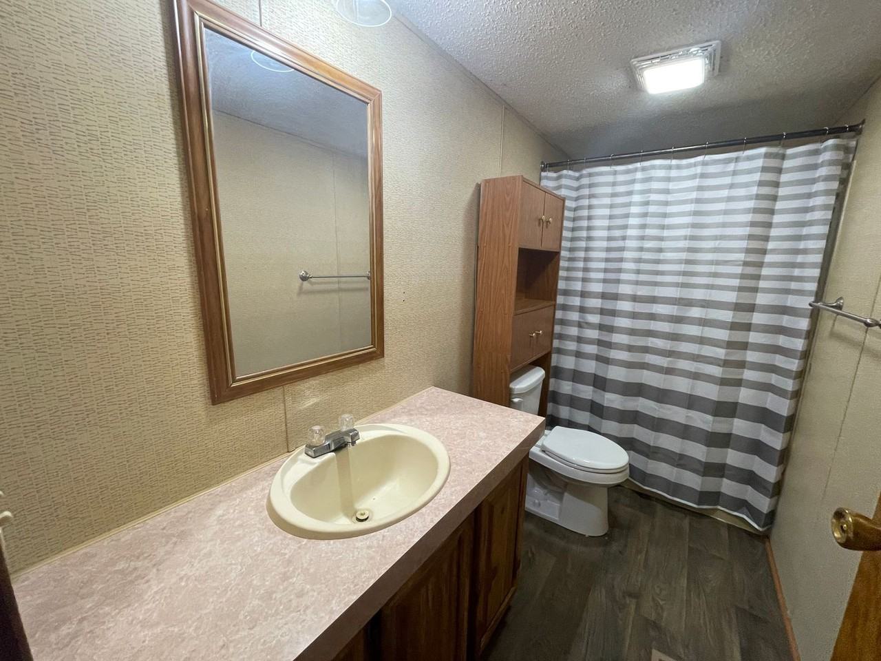 3601 E Manor St - Photo 4 of 12