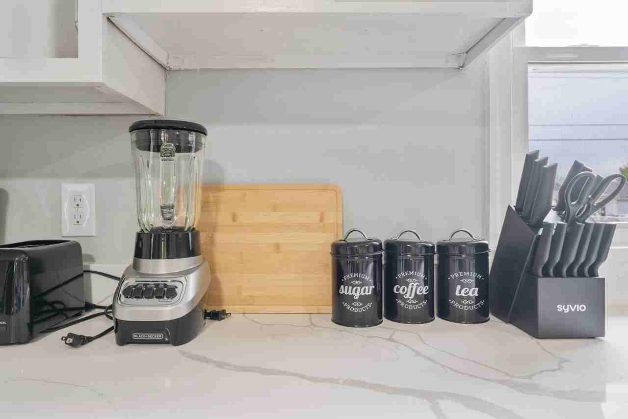 Lombardy Dr - Photo 4 of 7