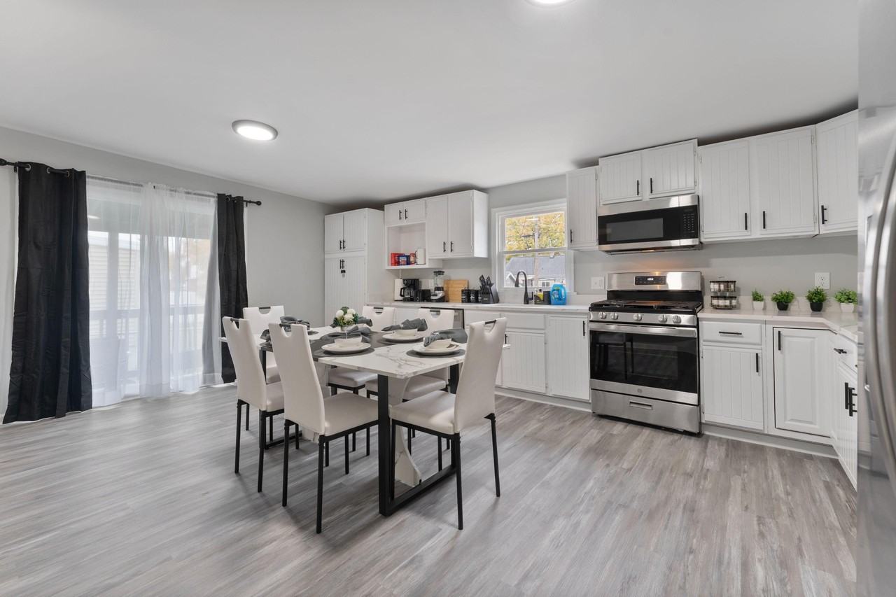 Lombardy Dr - Photo 5 of 7