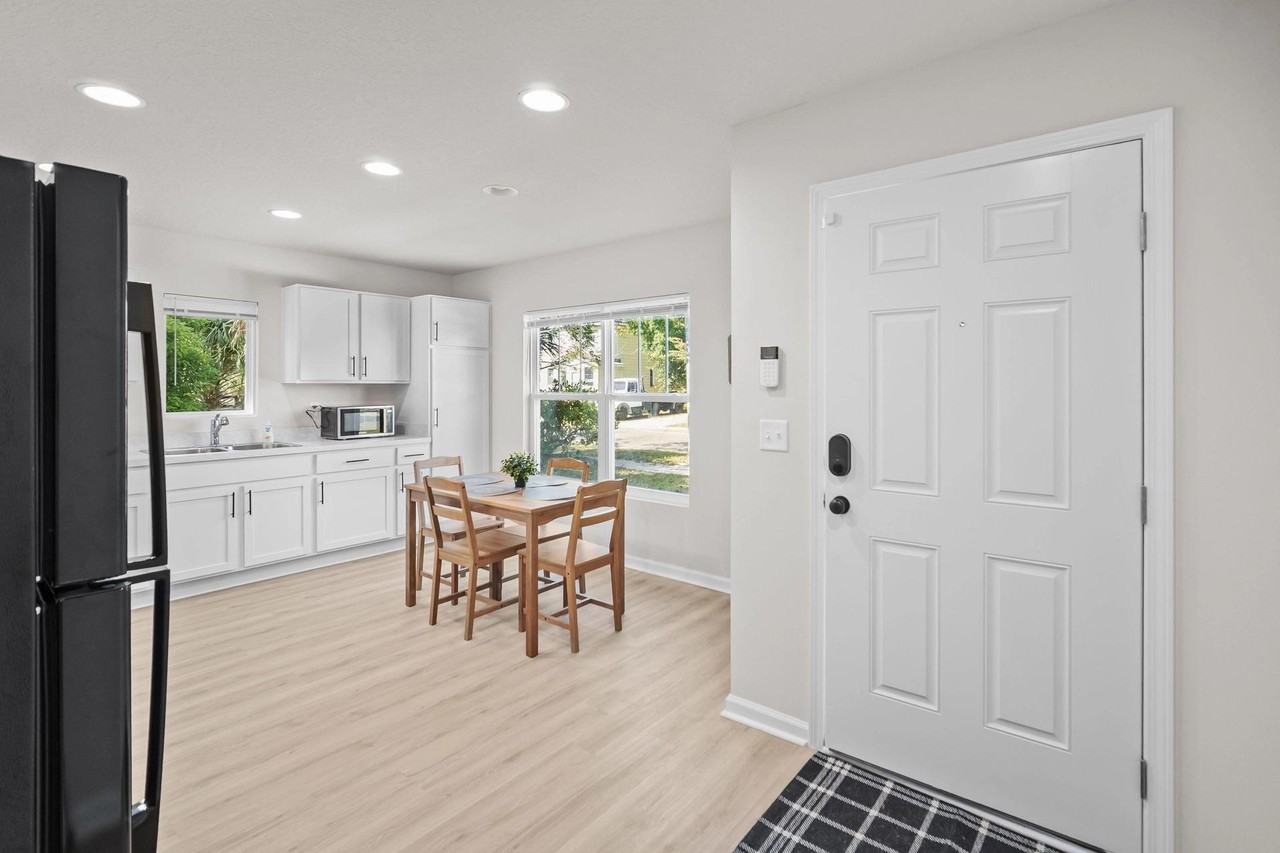 Boulevard - Photo 3 of 34