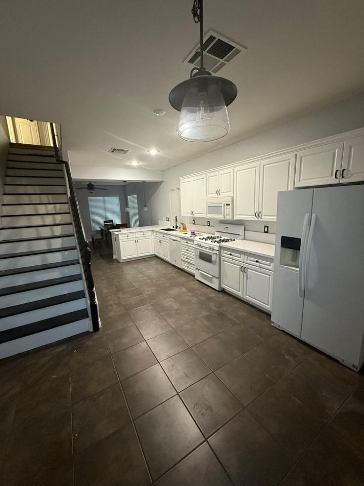 Annual Ridge St - Photo 2 of 4