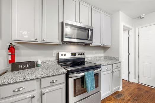 White Plains Rd - Photo 3 of 25