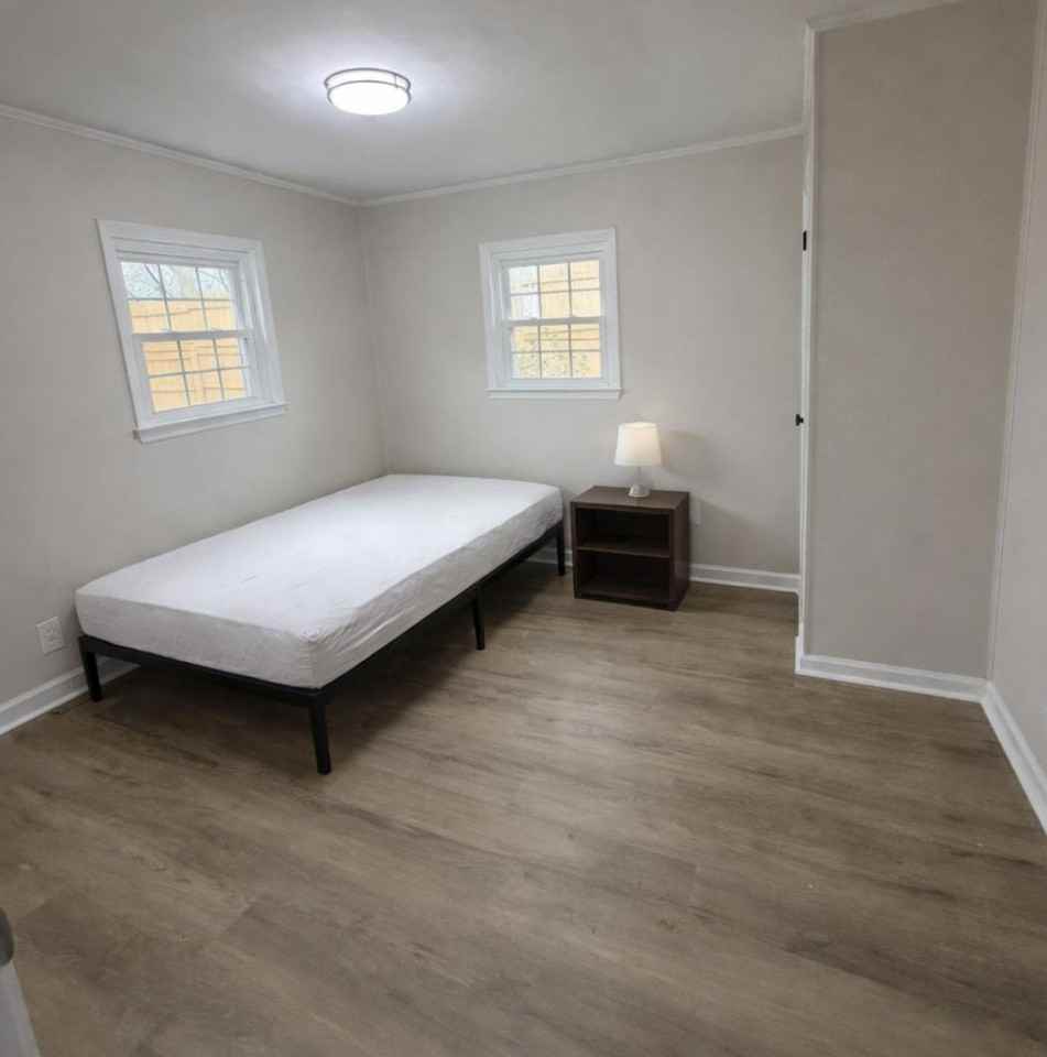 Southern St - Photo 3 of 6