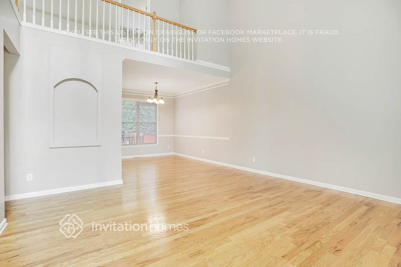 2515 Camata Way - Photo 3 of 24