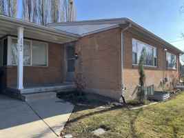 featured image of 1582 E Zenith Ave