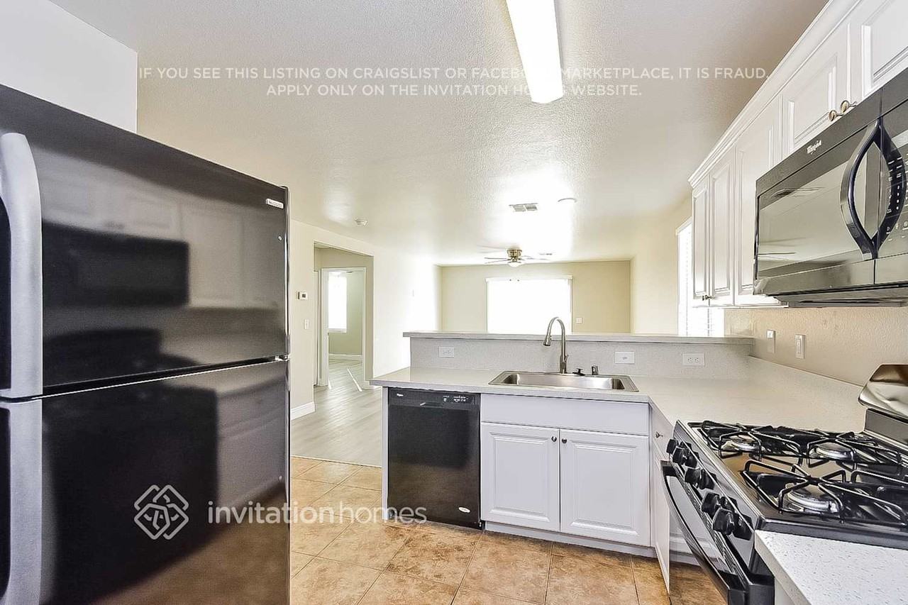 5357 Jose Ernesto St - Photo 6 of 14