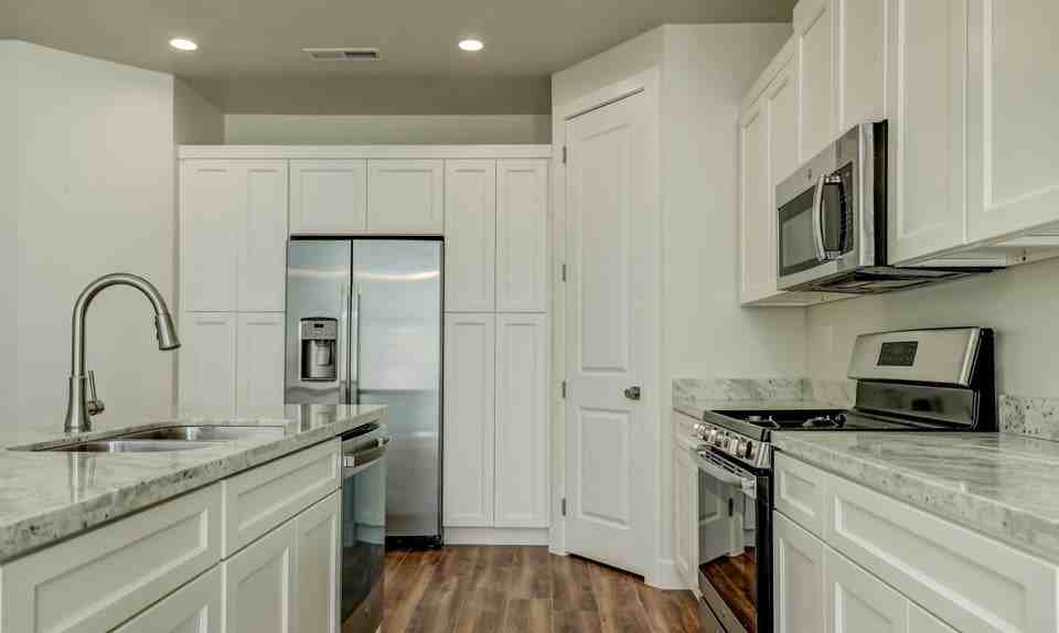 154 North 240 East - Photo 7 of 24