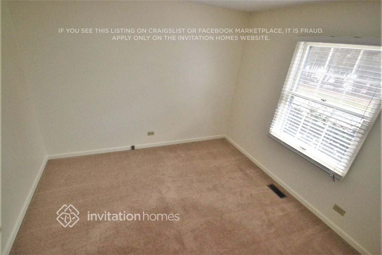 828 Winmoor Dr - Photo 7 of 12