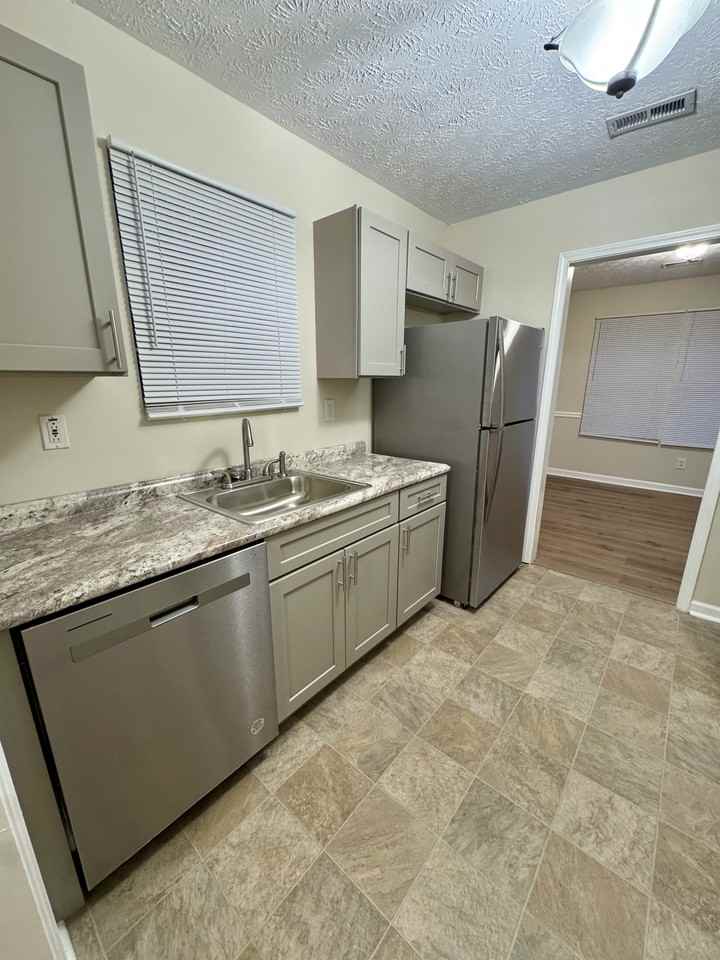 200 Country Meadows Cir #1 - Photo 7 of 23