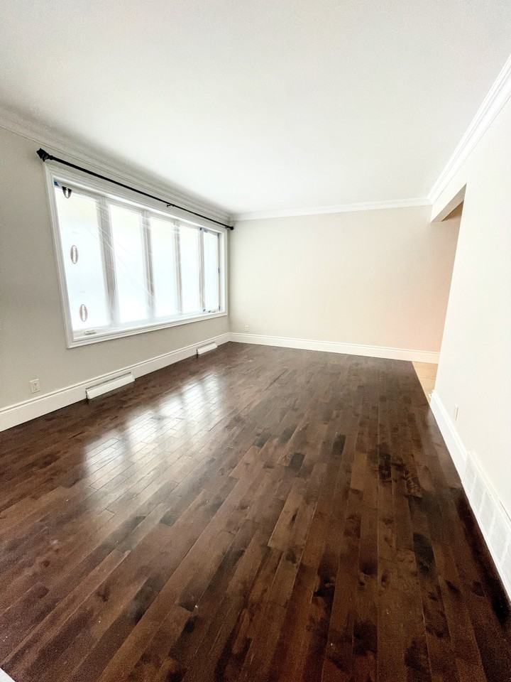 445 Upper Ottawa Street - Photo 5 of 19