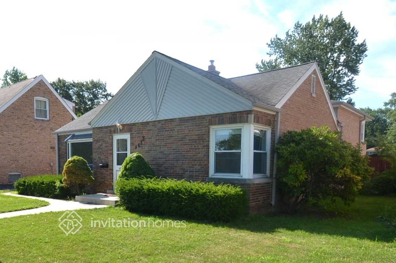 4633 W 97th Pl - Photo 2 of 6